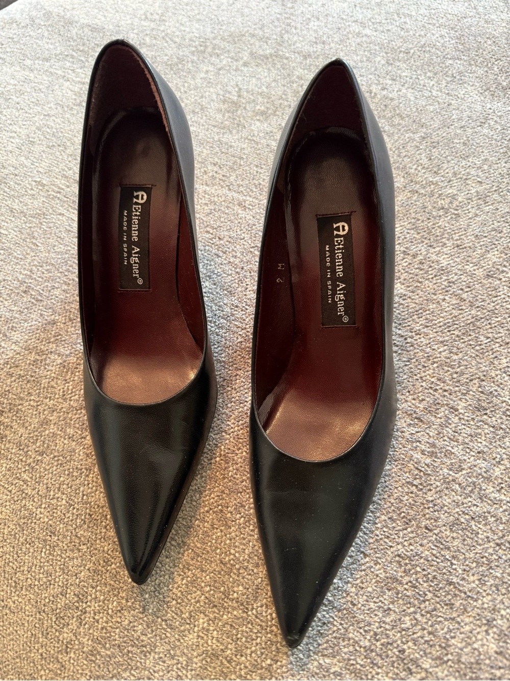 Etienne Aigner Black Pointed Leather Pumps